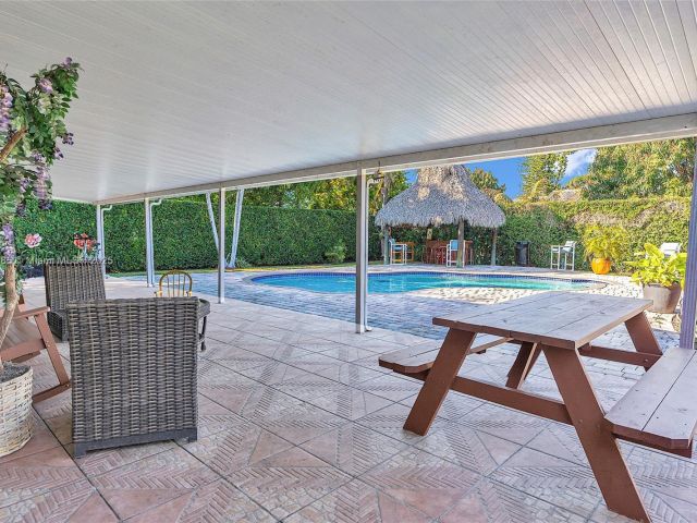 Продажа дома по адресу 15031 SW 154th Ter - фото 6243400