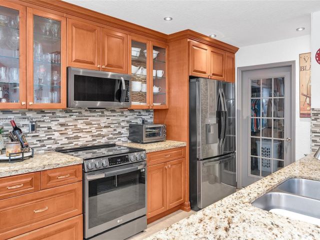 Продажа дома по адресу 15031 SW 154th Ter - фото 6243404