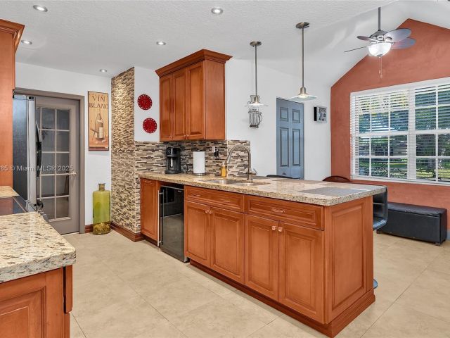 Продажа дома по адресу 15031 SW 154th Ter - фото 6243405