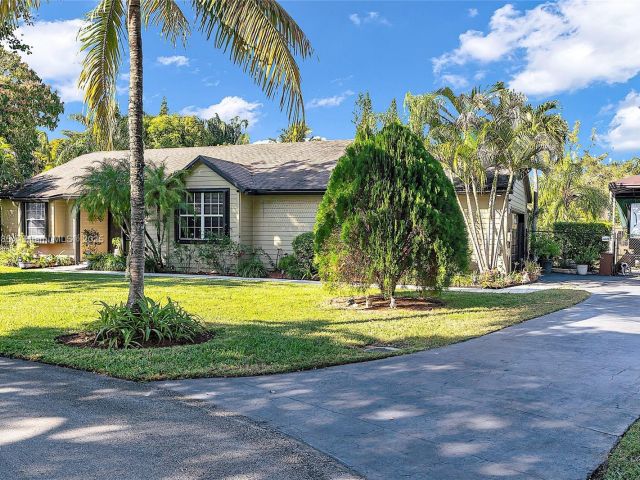 Продажа дома по адресу 15031 SW 154th Ter - фото 6243413