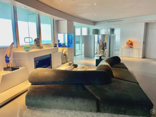 Продажа квартиры #3705 - фото 5927785