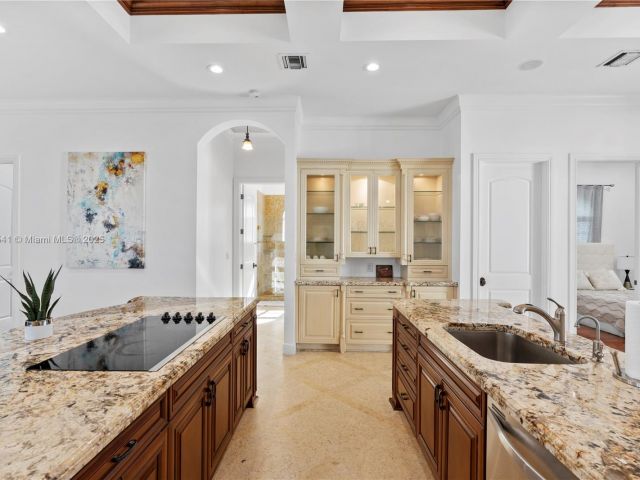 Дом в аренду по адресу 1223 Jackson St - фото 5875177