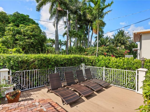 Дом в аренду по адресу 1223 Jackson St - фото 5875192