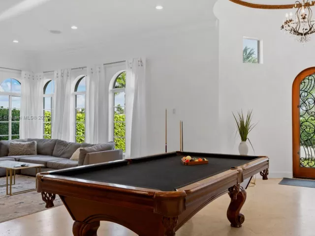 Дом в аренду по адресу 1223 Jackson St - фото 5875187