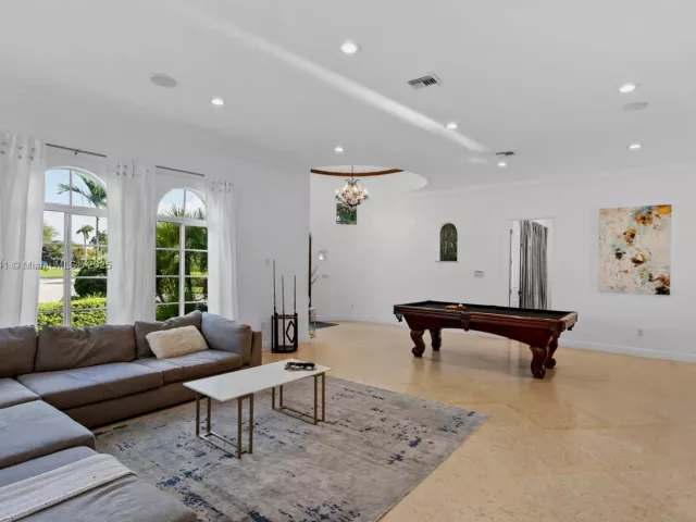 Дом в аренду по адресу 1223 Jackson St - фото 5875189