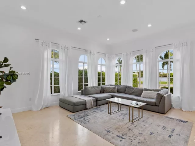 Дом в аренду по адресу 1223 Jackson St - фото 5875190