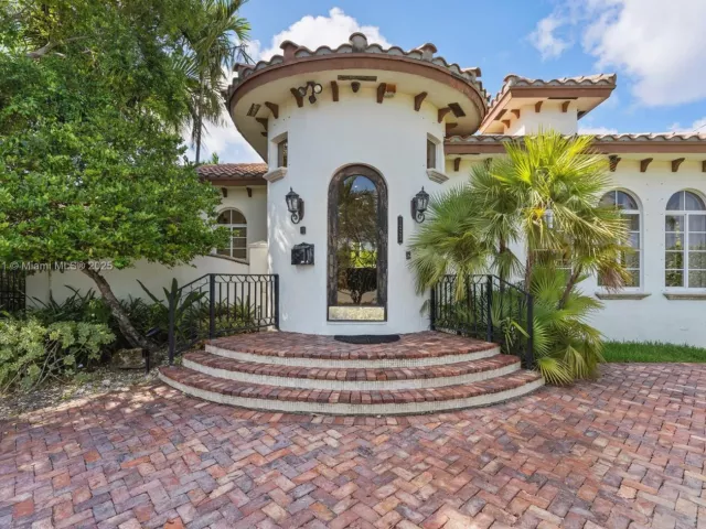 Дом в аренду по адресу 1223 Jackson St - фото 5875196