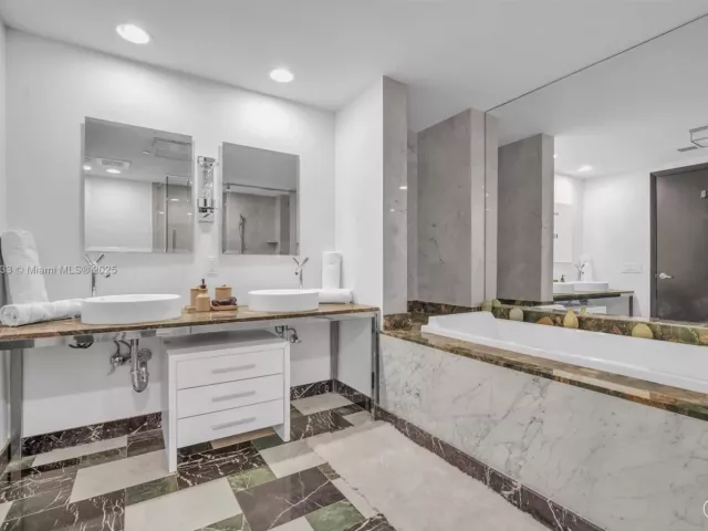 Продажа квартиры #2508 - фото 5915077