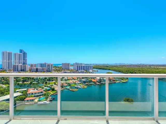 Продажа квартиры # - фото 5873871