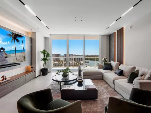 Продажа квартиры # - фото 5873870