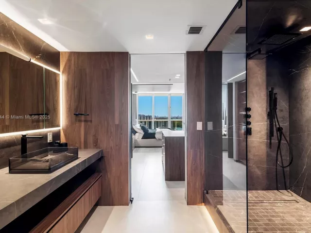 Продажа квартиры # - фото 5873862