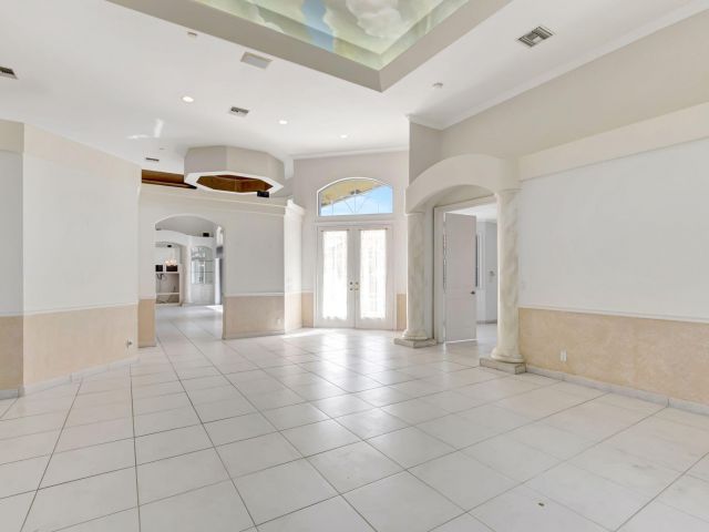 Продажа дома по адресу 9152 Long Lake Palm Drive - фото 6394086