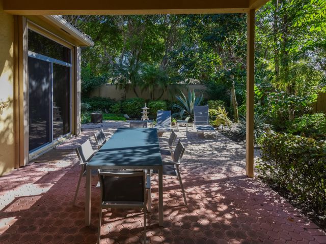 Дом в аренду по адресу 6606 NW 23rd Terrace - фото 5943021