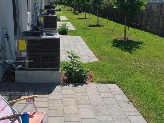 Продажа дома по адресу 1790 SE 7th Ter - фото 5869228