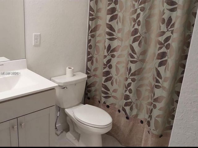 Продажа дома по адресу 1790 SE 7th Ter - фото 5869230