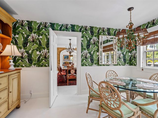 Продажа дома по адресу 525 Coral Way - фото 5934857