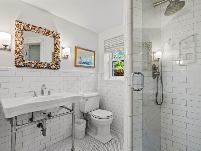 Продажа дома по адресу 525 Coral Way - фото 5934860