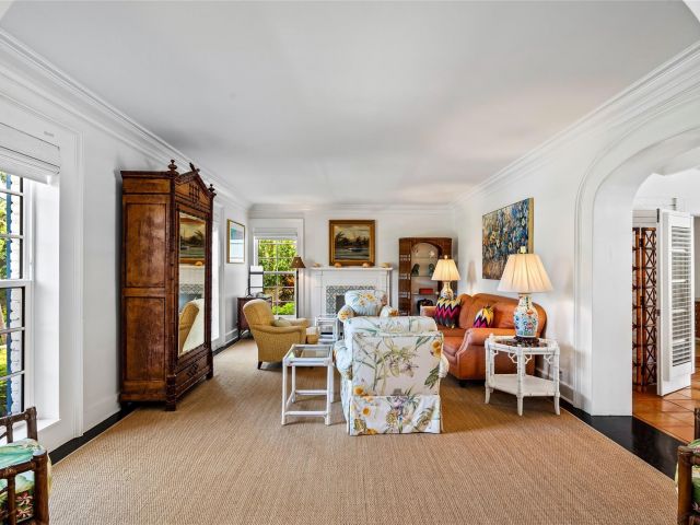 Продажа дома по адресу 525 Coral Way - фото 5934863