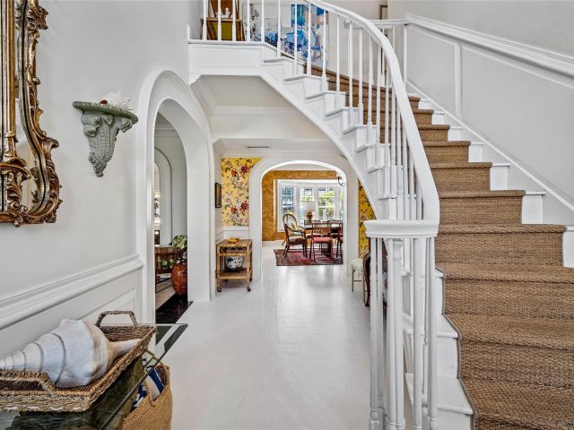 Продажа дома по адресу 525 Coral Way - фото 5934864