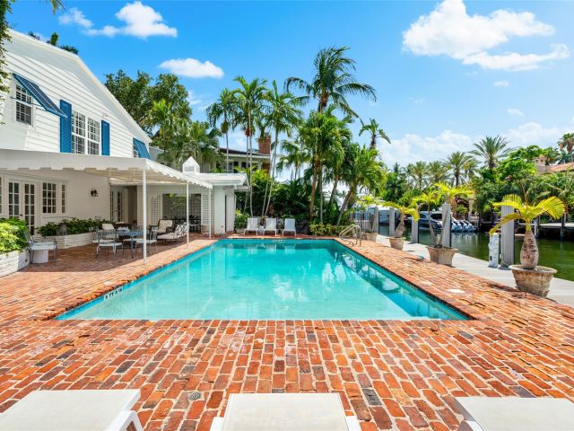 Продажа дома по адресу 525 Coral Way - фото 5934867