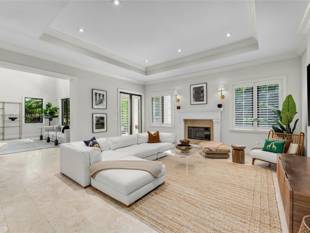 Продажа дома по адресу 1672 Micanopy Ave - фото 6154725