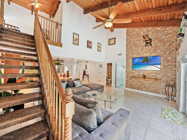 Дом в аренду по адресу 2533 Bessie Street - фото 5878940