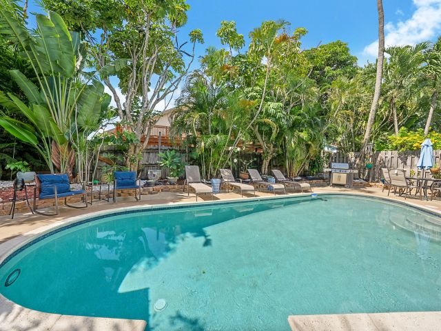 Дом в аренду по адресу 2533 Bessie Street - фото 5878949