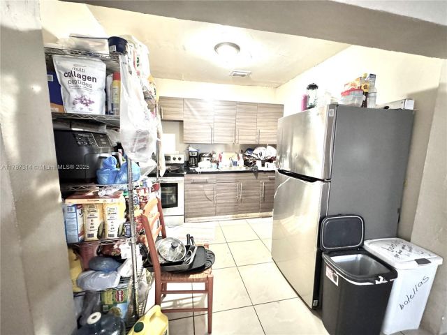 Продажа дома по адресу 6400 NW 1st Pl - фото 6002543