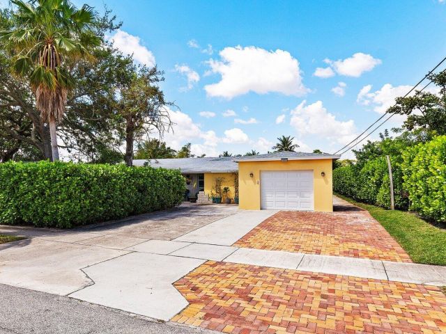 Продажа дома по адресу 1650 NE 3rd Avenue - фото 5878969