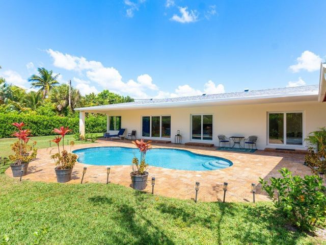 Продажа дома по адресу 1650 NE 3rd Avenue - фото 5878982