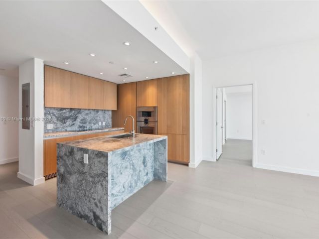 Продажа квартиры #3004 - фото 6031251