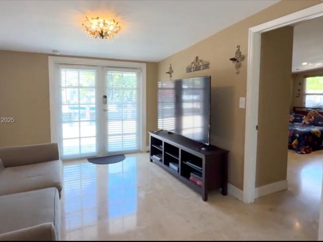 Продажа дома по адресу 2543 Marathon Ln - фото 5891627