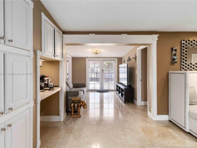 Продажа дома по адресу 2543 Marathon Ln - фото 5891631