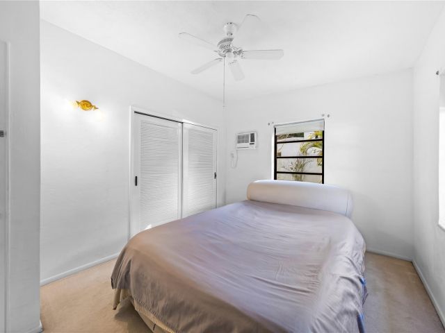 Продажа дома по адресу 1717 SW 14th St - фото 5893175