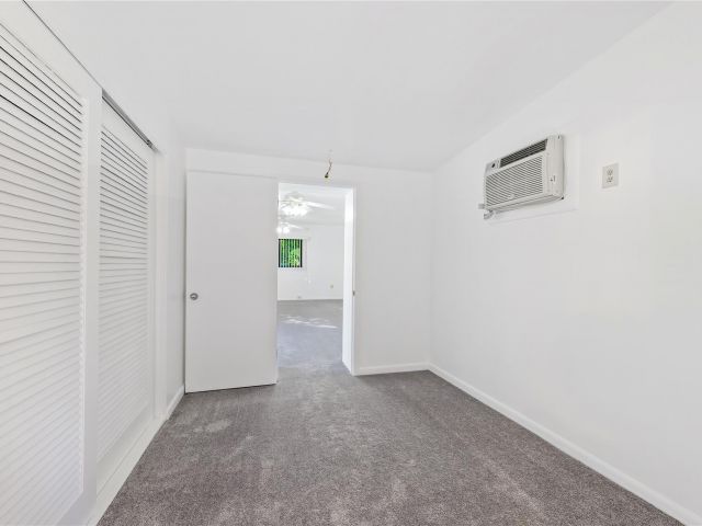 Продажа дома по адресу 1717 SW 14th St - фото 5893179