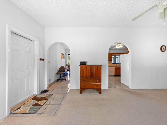 Продажа дома по адресу 1717 SW 14th St - фото 5893186