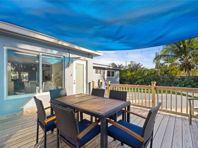 Продажа дома по адресу 2917 NW 9th Ave - фото 5995841