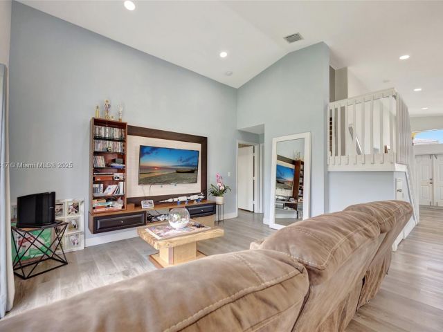 Продажа дома по адресу 12113 SW 249th St - фото 5955905