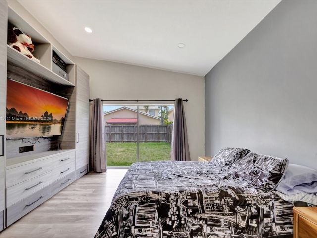 Продажа дома по адресу 12113 SW 249th St - фото 5955915