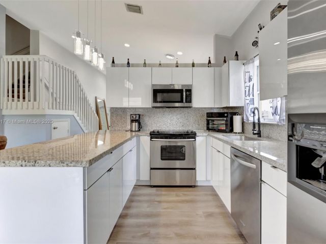 Продажа дома по адресу 12113 SW 249th St - фото 5955917