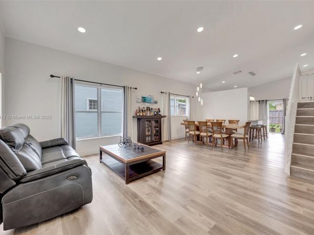 Продажа дома по адресу 12113 SW 249th St - фото 5955918