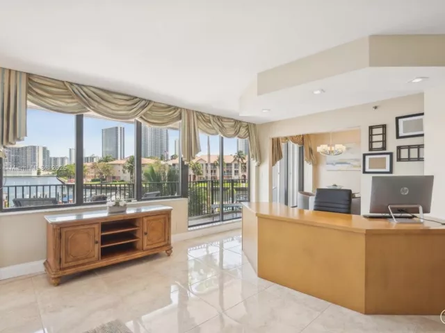 Продажа квартиры #601 - фото 6479559