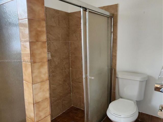 Продажа дома по адресу 9711 SW 57th St - фото 5949900