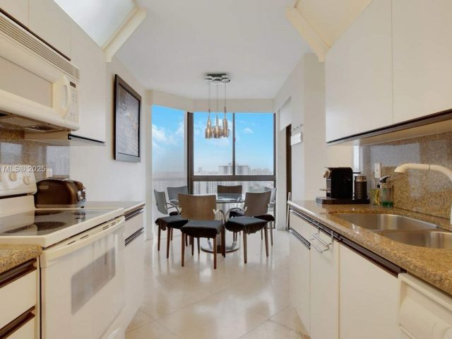 Квартира в аренду номер2409 - фото 5923020