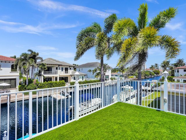 Дом в аренду по адресу 785 NE 71st Street - фото 5977755