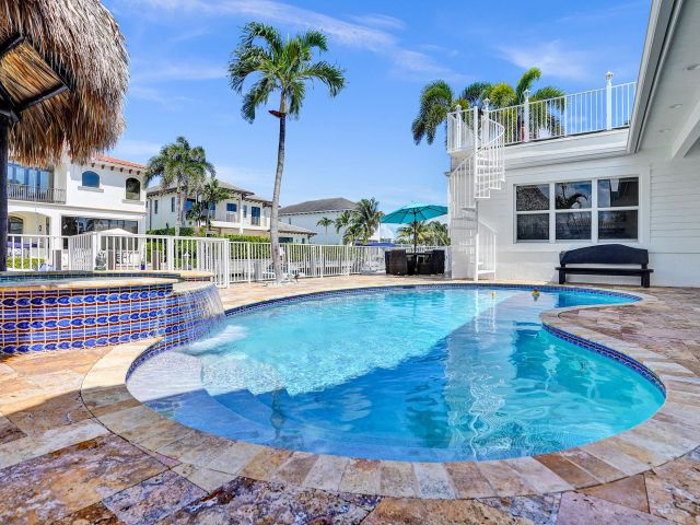 Дом в аренду по адресу 785 NE 71st Street - фото 5977757