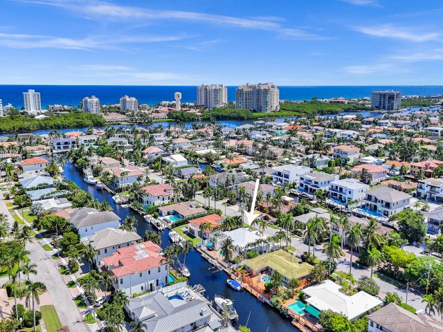 Дом в аренду по адресу 785 NE 71st Street - фото 5977759