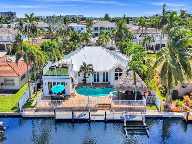 Дом в аренду по адресу 785 NE 71st Street - фото 5977760