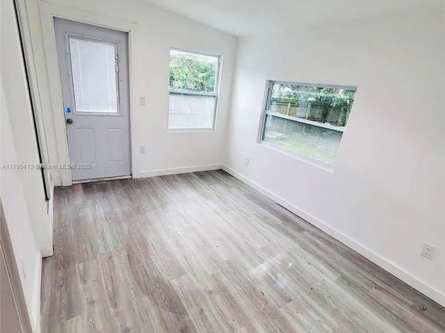 Продажа дома по адресу 1945 NW 51 st Ter - фото 6103895