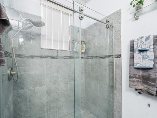 Продажа дома по адресу 1405 Fairway Circle - фото 6230980